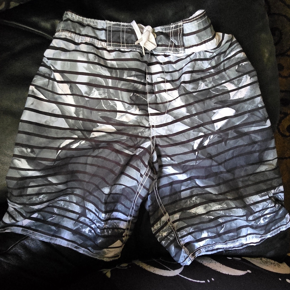 Old Navy Kids Swim Trunks - Black Gray/green Stripes SzM/8 - Picture 2 of 6